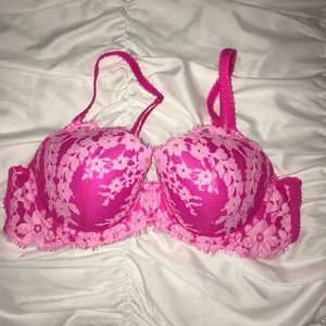 Victoria’s Secret Dream Angels demi bra. 36 B.